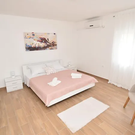 Ivan Apartment